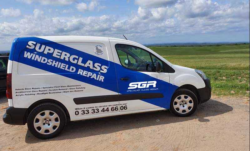 Windscreen repair in Nottingham and surrounding areas by the professional - SuperGlass